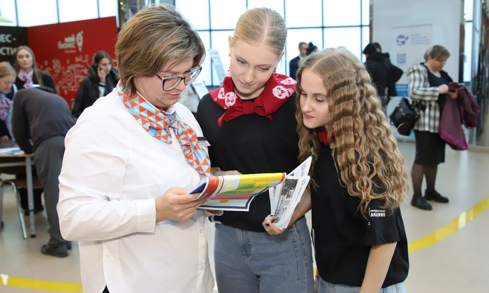 Всероссийская ярмарка трудоустройства соберёт свыше 1 000 работодателей Омской области