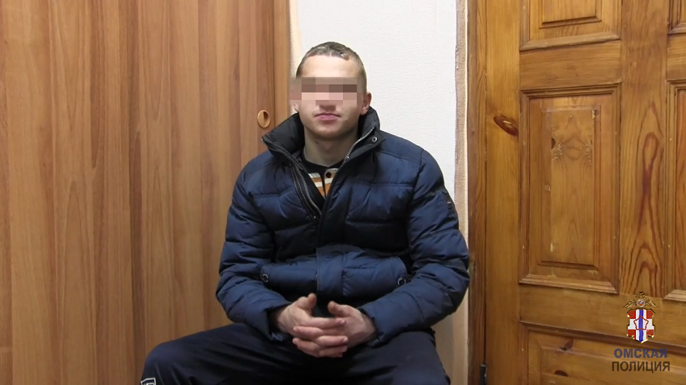 В Омске задержали мужчину, который украл забор у обрушившегося дома