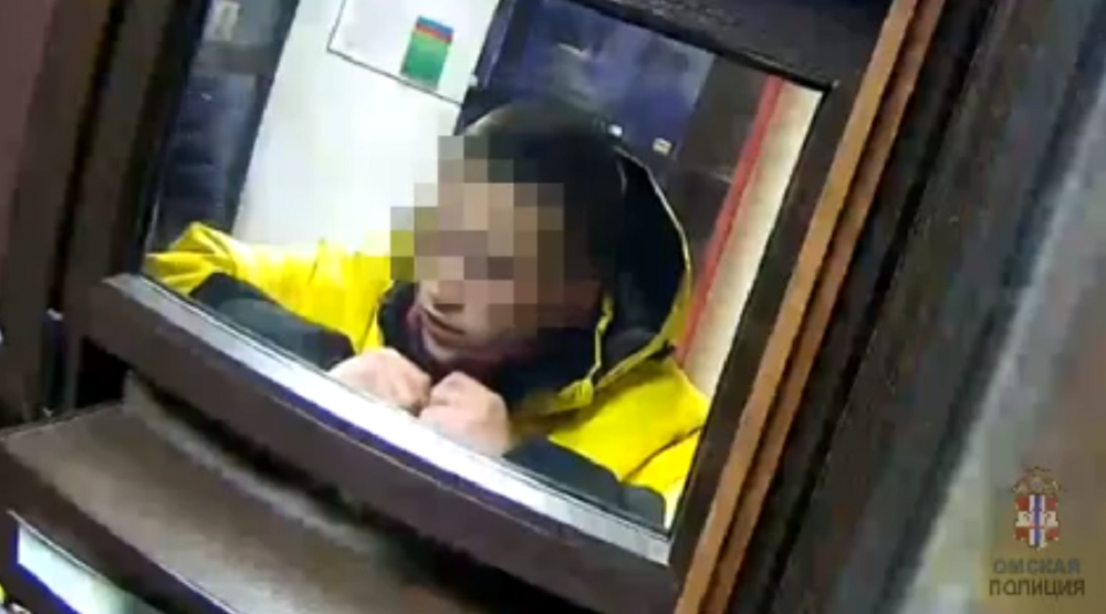 25-летний омич с разницей в несколько дней совершил ограбление прохожей и кражу из ломбарда