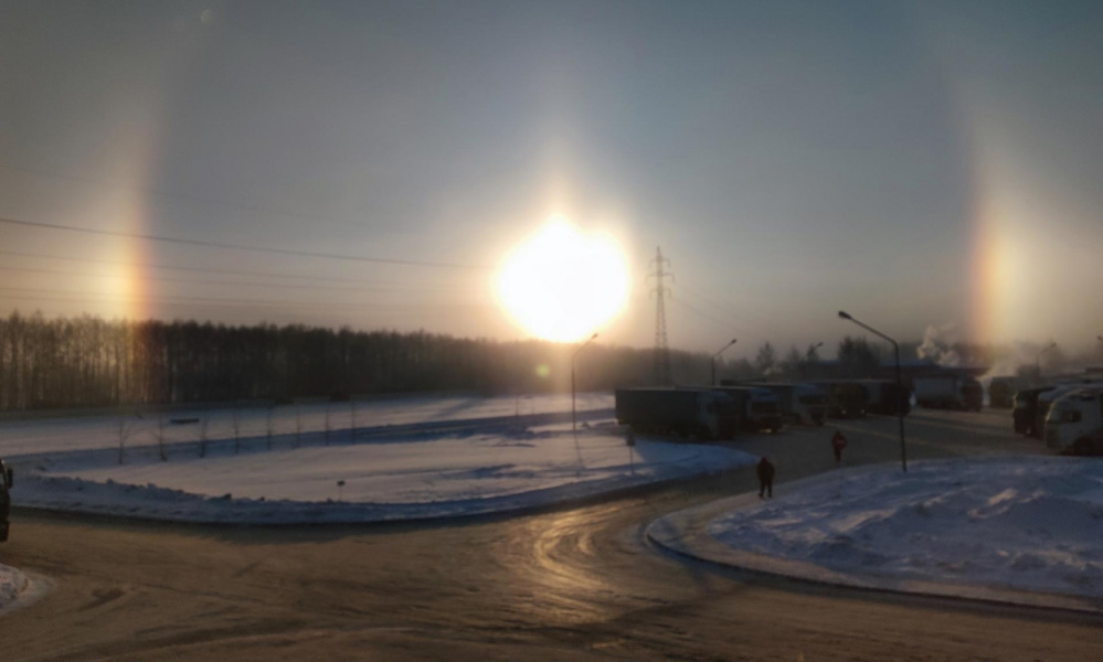 Над Омском поднялось гало [фото]