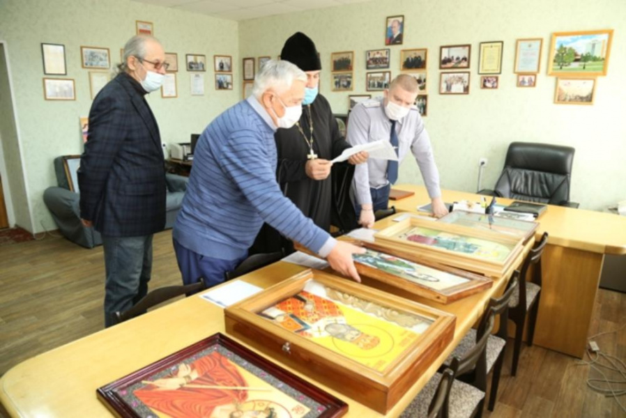 Омские осуждённые приняли участие в конкурсе иконописи «Канон»