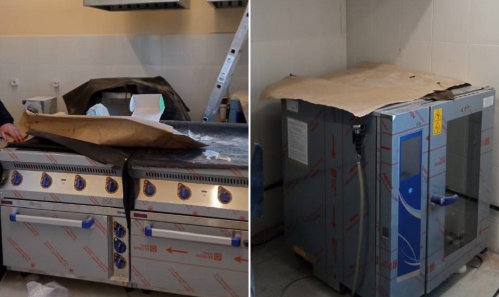 В детский садик в микрорайоне Рябиновка завозят оборудование для кухни 