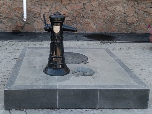 В честь 303-летия в Омске установили подарочную водоразборную колонку