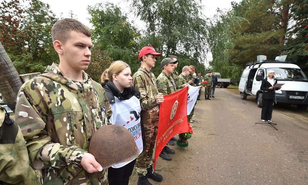 В Омске прошла церемония захоронения останков красноармейца