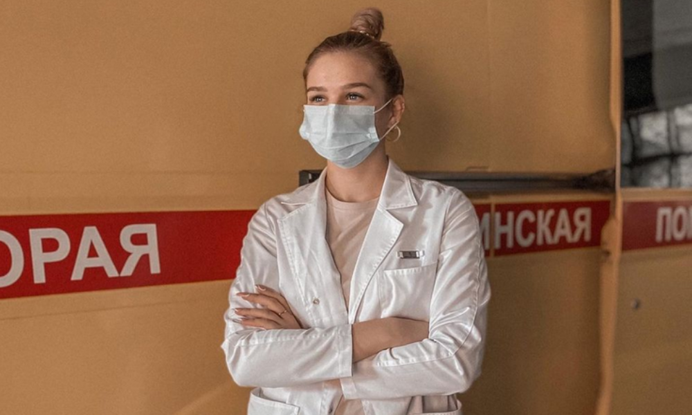 Фельдшер омской скорой помощи поделилась в соцсети подробностями работы 