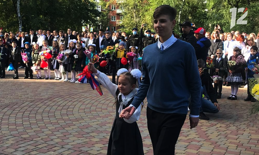 Первые лица региона поздравили омичей с Днём знаний 