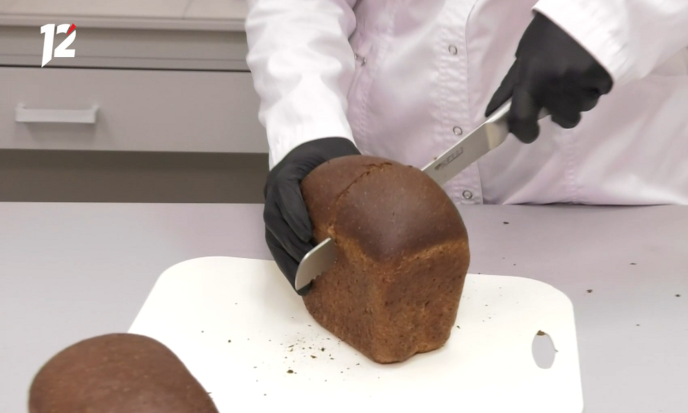 Роспотребнадзор изъял из продажи 413 кг хлебобулочных изделий в Омской области