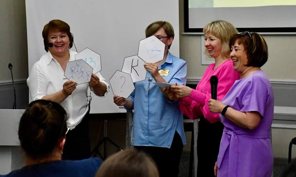 100 педагогов из Стаханова посетили Омскую область для обмена опытом