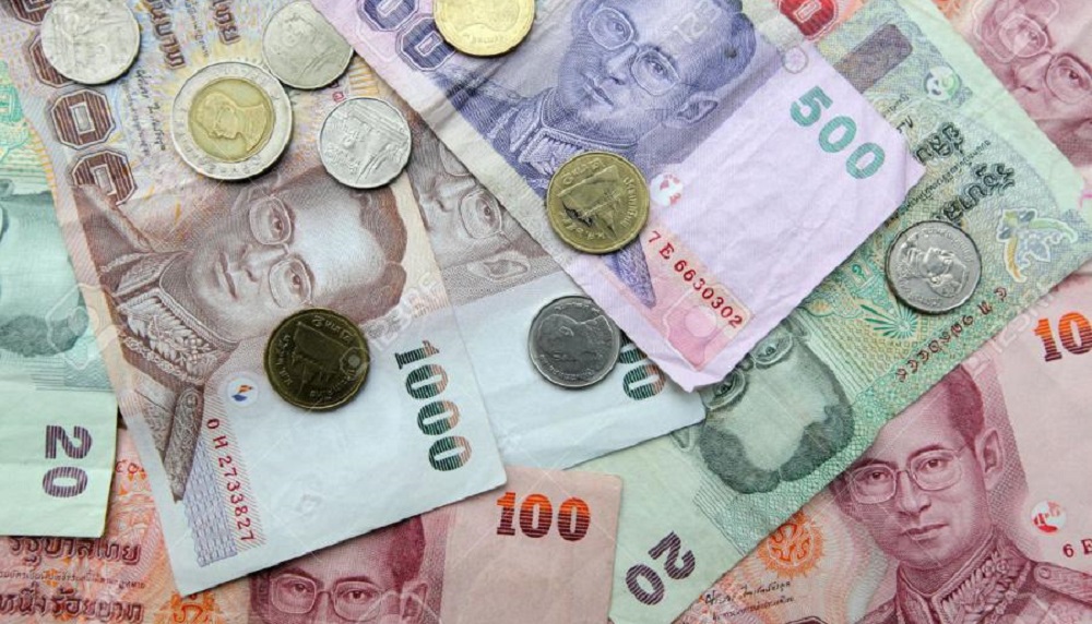 Омич запер в квартире подругу, укравшую у него 3 тысячи тайских батов