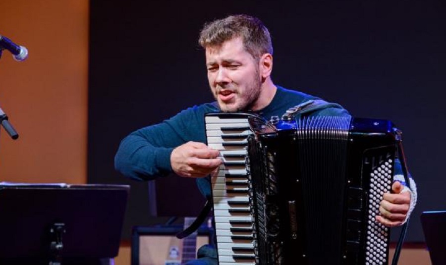 Выпускник омской Шебалинки победил в Trophée Mondial De L’accordéon