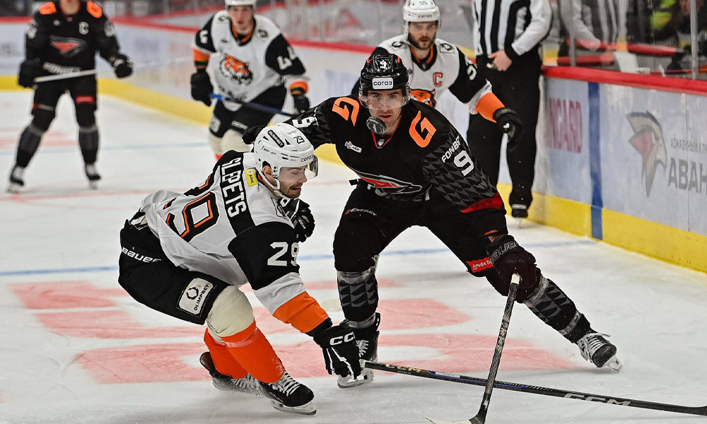 «Авангард» уступил «Амуру» на домашней арене со счётом 3:4