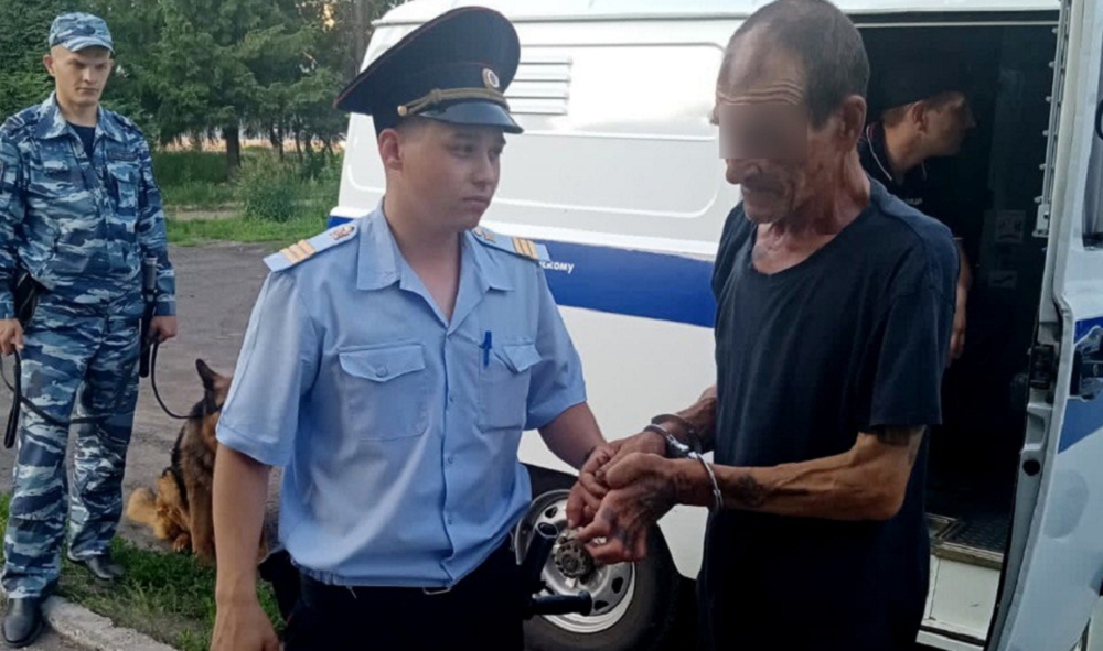 Омича, который убил свою бывшую учительницу, отправили на два месяца в СИЗО