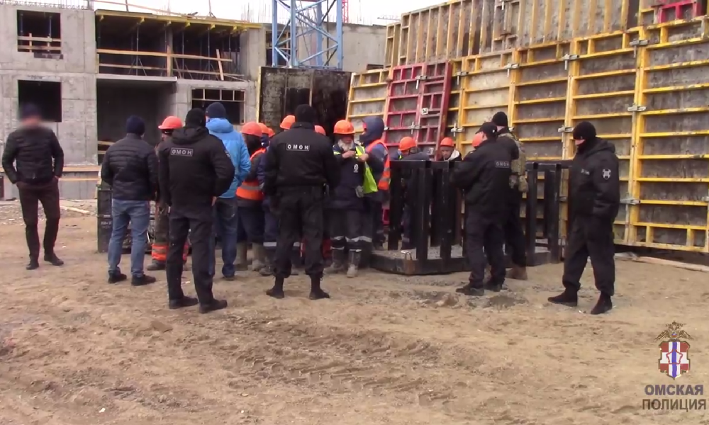 В Омске полицейские задержали больше 50 нелегальных мигрантов