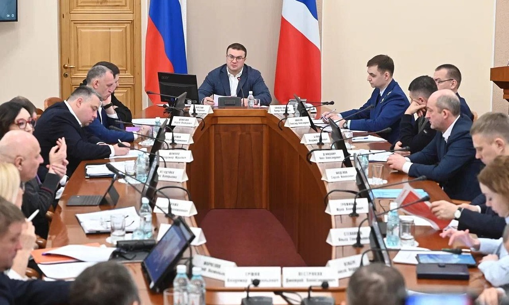 Виталий Хоценко провел штаб по координации строительства и капремонта объектов в рамках нацпроектов и госпрограмм