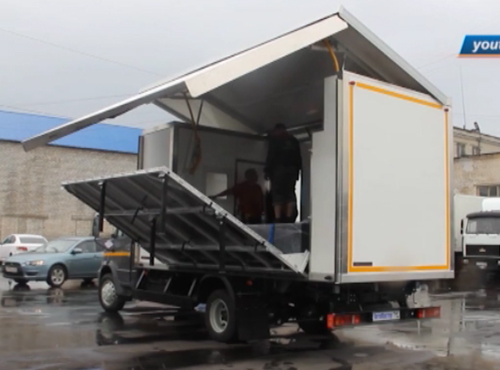 В шесть омских районов направят автоклубы