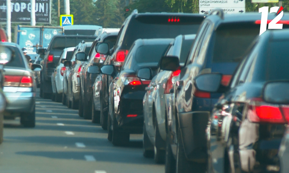 62% омских автомобилистов считают, что весной агрессивных водителей становится больше