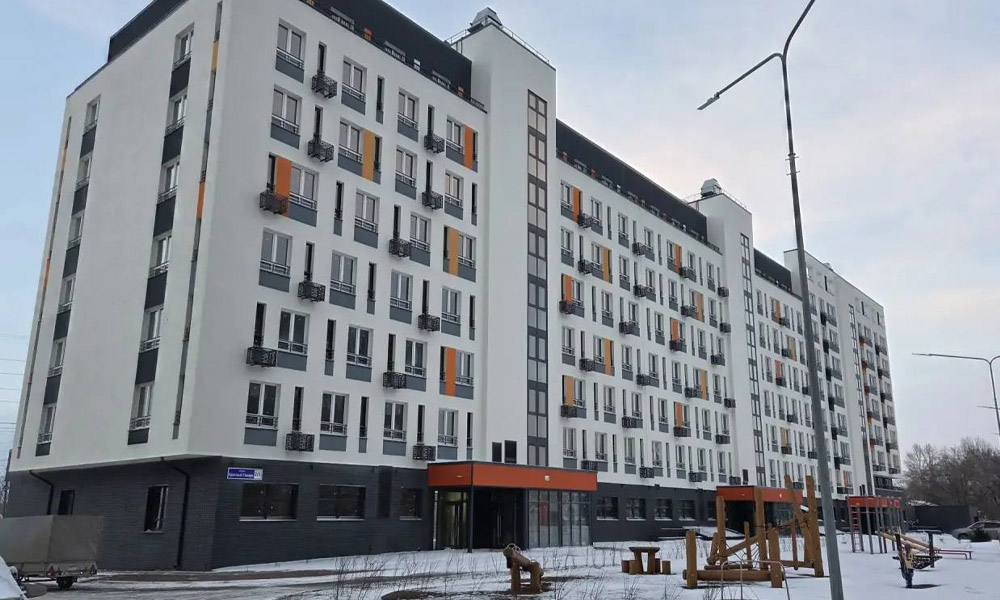 В Центральном округе Омска сдали многоэтажный дом с подземным паркингом