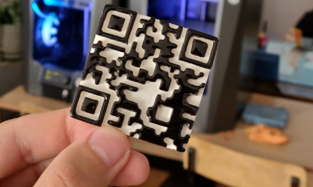 Приморские школьники создали QR-броши с данными о вакцинации