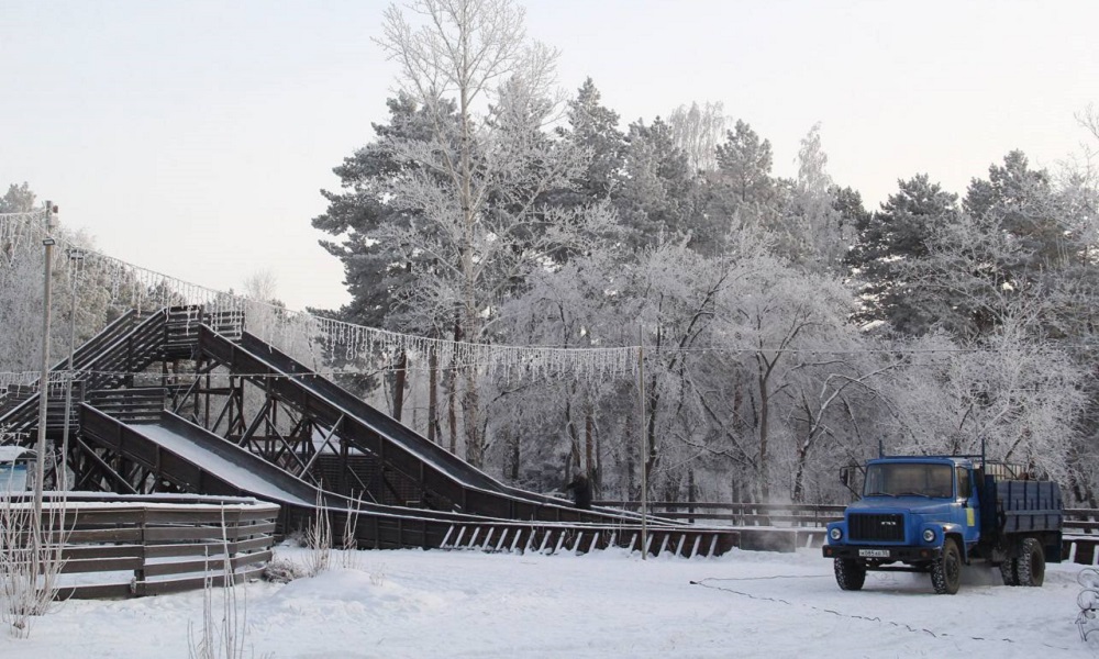 В парке 30-летия ВЛКСМ подготовят четыре горки