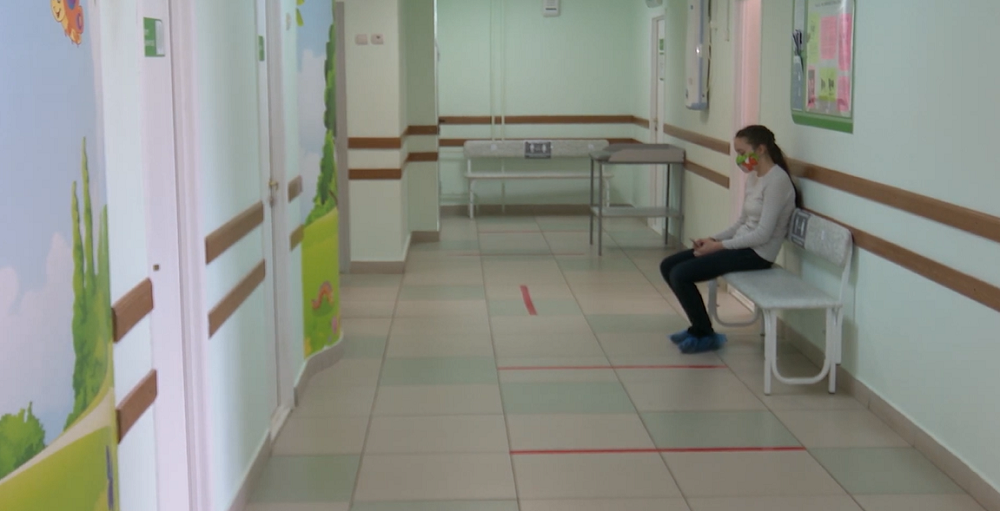 С понедельника омские детские поликлиники начнут вести плановые приёмы