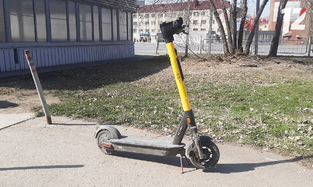 В Омске стартовал сезон проката электросамокатов