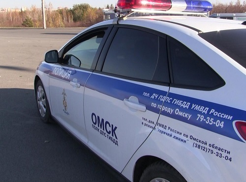 В Омске при столкновении бензовоза и Toyota пострадала 12-летняя школьница