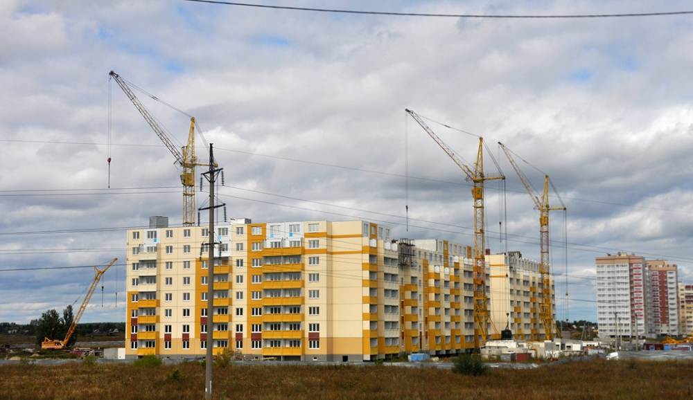 В Омске сотрудник строительно-монтажного управления погиб, упав с шестого этажа 