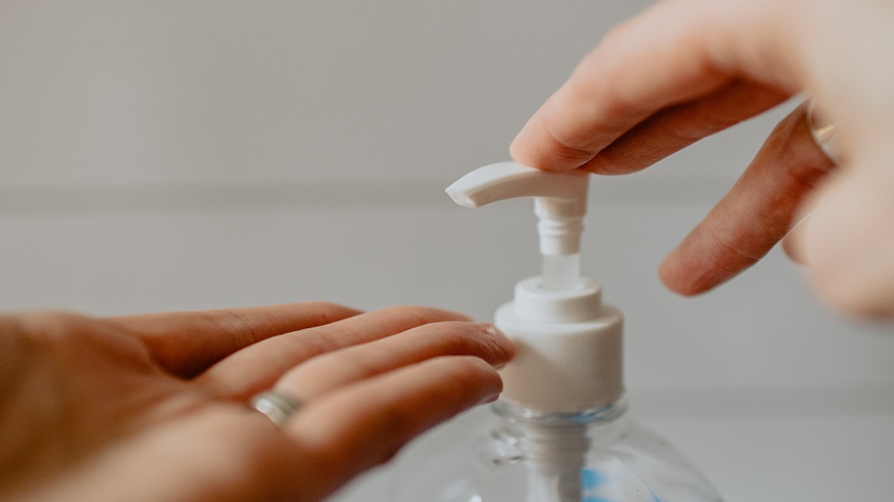 Роспотребнадзор: не каждый антисептик защитит от COVID-19