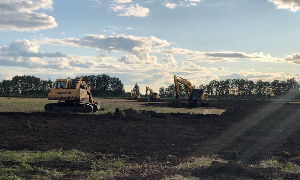 Виталий Хоценко рассказал о ходе строительства современного тепличного комплекса в Лузино