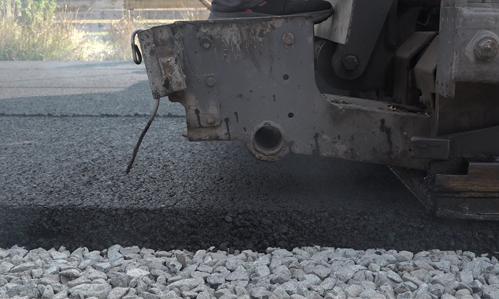 Более 123 млн рублей дополнительно направят на ремонт дорог в сёлах Омской области