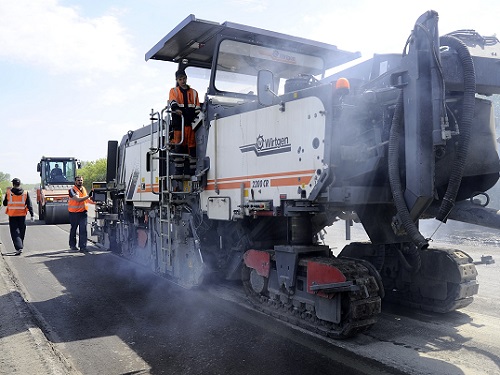 Подъездную дорогу к посёлку Большие Поля могут отремонтировать в этом году
