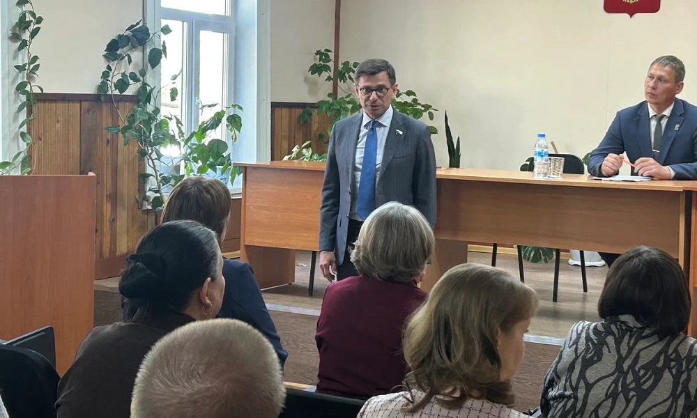 Депутат Госдумы Игорь Антропенко посетил с рабочим визитом Усть-Ишимский район