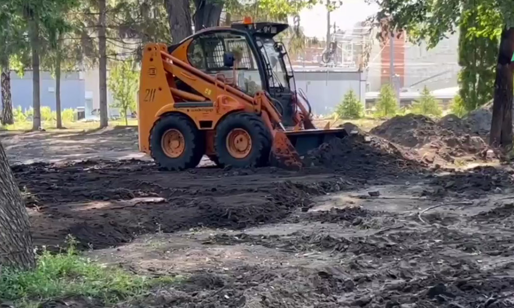 В Омске за лето обновят территорию Сквера им. Борцов Революции