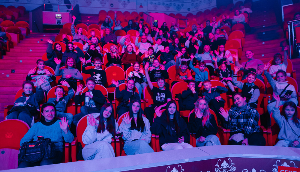 Участники Движения Первых Омской области побывали на репетиции артистов цирковой династии Филатовых