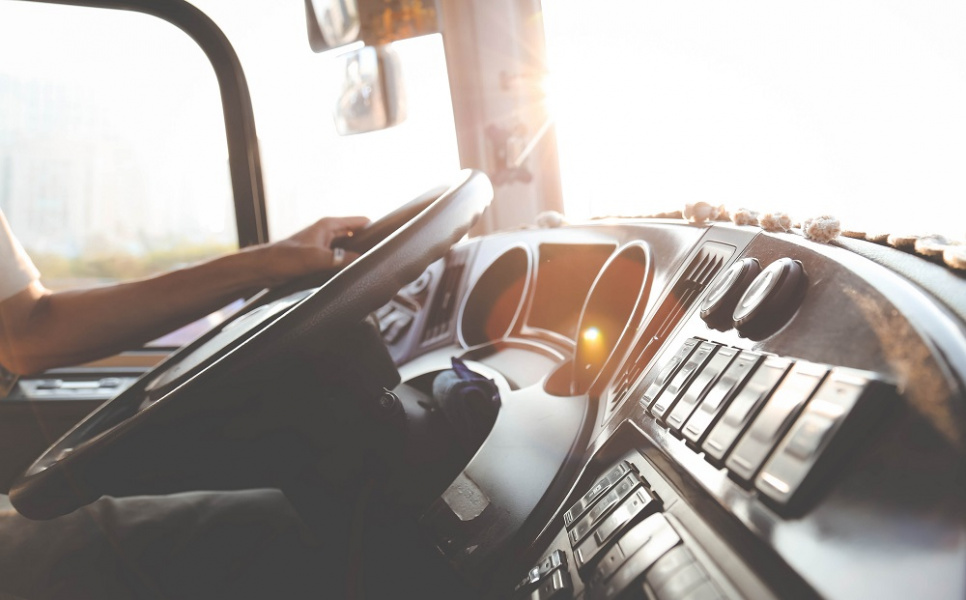 В Омске самой высокооплачиваемой стала вакансия водителя-экспедитора 