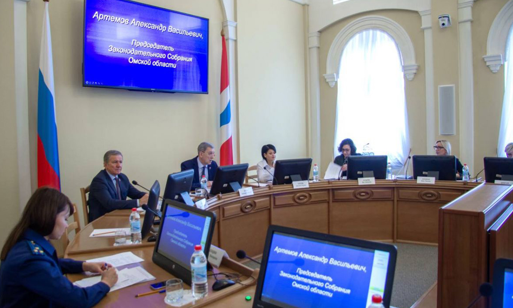 В Омске при поддержке «Единой России» прошёл семинар для депутатов представительных органов муниципальных округов региона