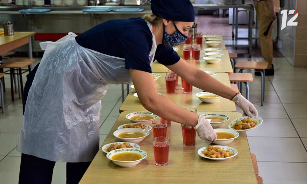 С начала нового учебного года изменится питание школьников