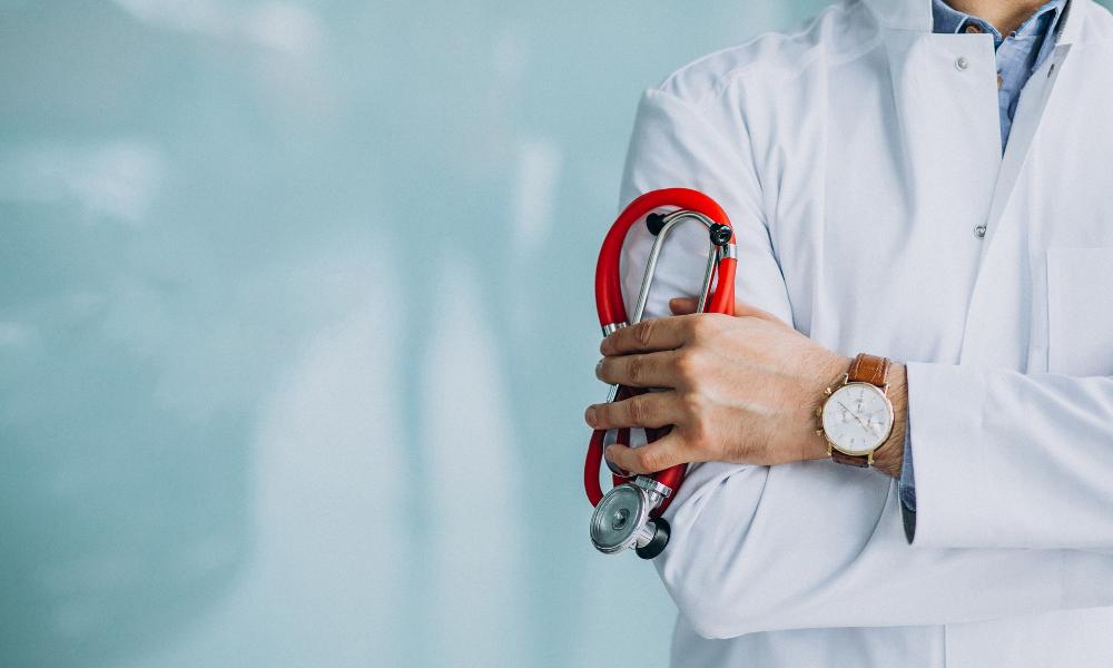 В России врачи впервые провели успешное лечение от рака пациента с донорским сердцем