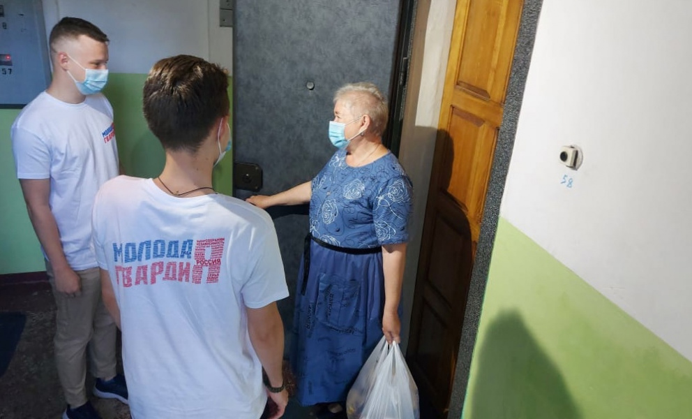 В Омской области продолжает работу единый волонтёрский штаб