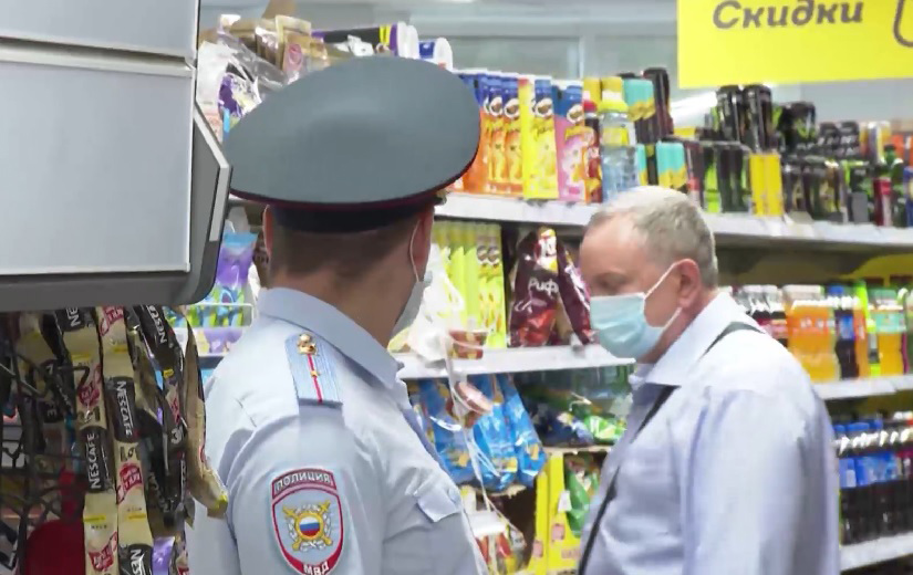 Среди омских магазинов и кафе выявили нарушителей санитарных норм