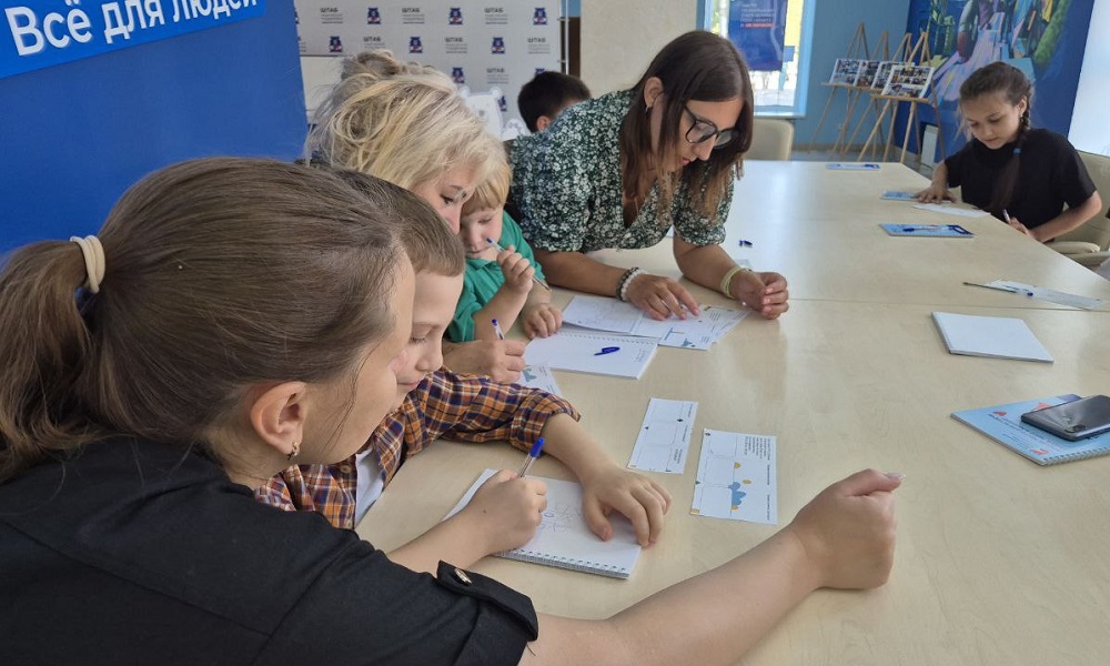 В Штабе общественной поддержки «Единой России»  многодетным омичам рассказали, как сэкономить в преддверии учебного года