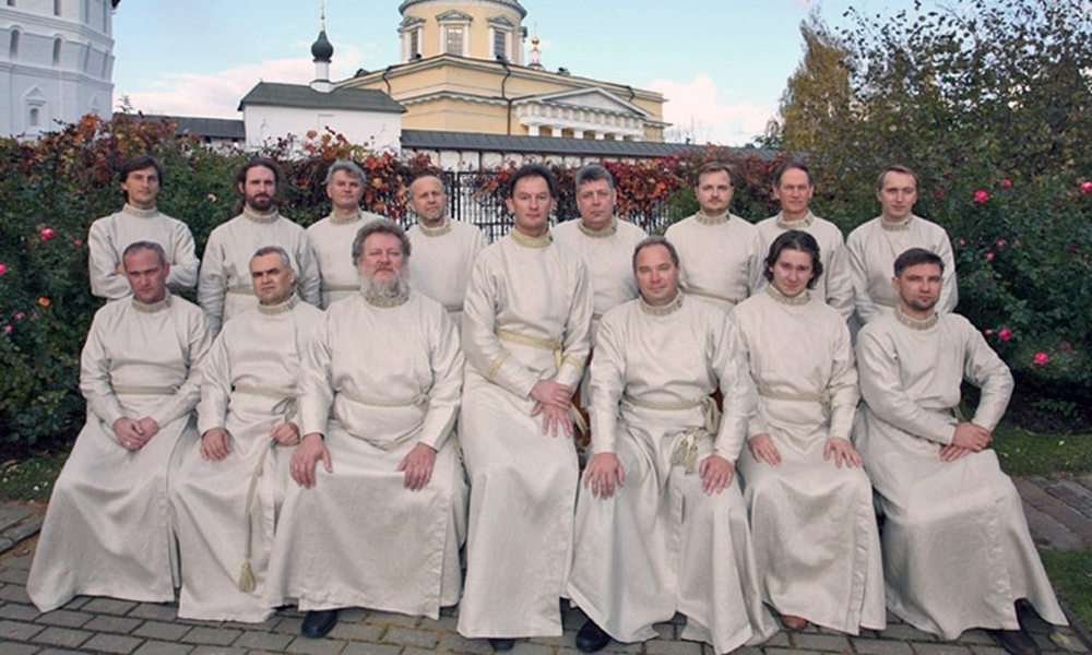 Праздничный мужской хор Данилова монастыря выступит в Омске с рождественской программой (12+)