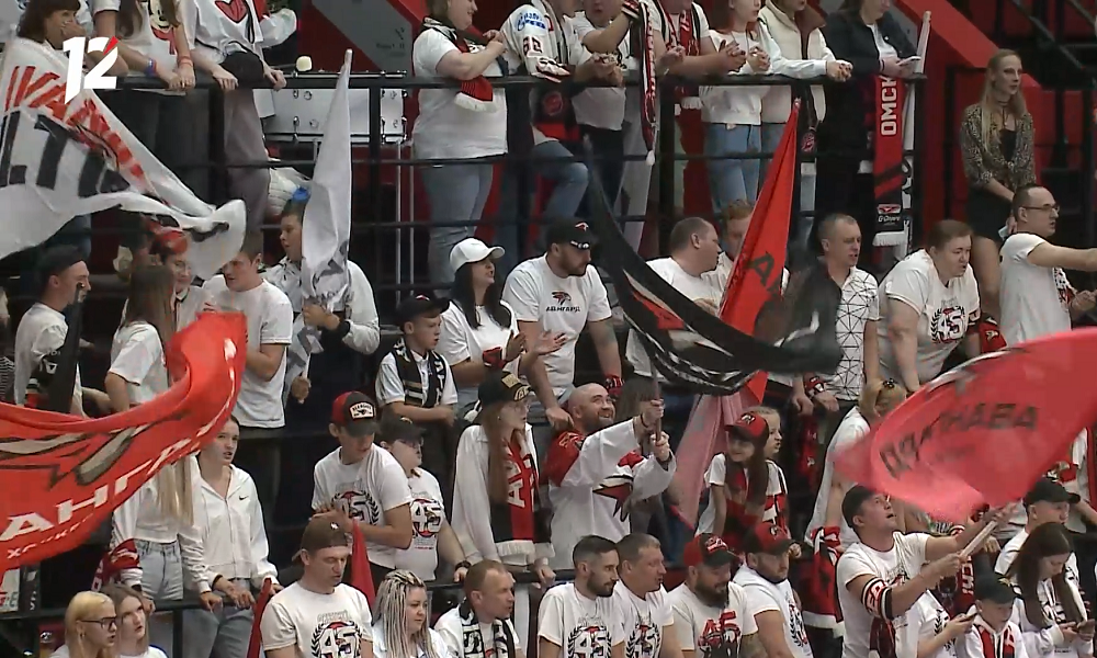 Супруга капитана омской команды «Авангард» Шарипзянова призвала болельщиков поддержать хоккеистов после серии поражений