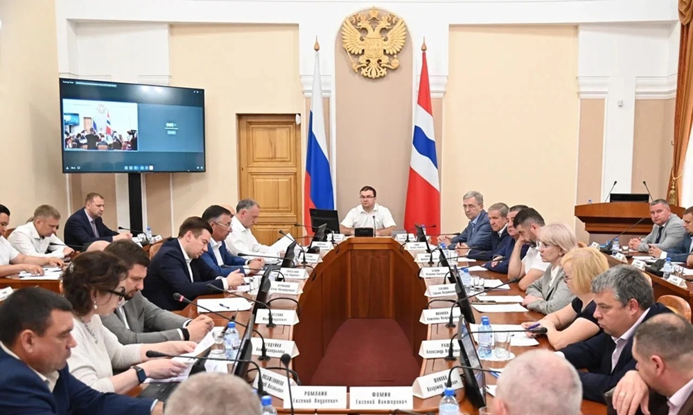 Виталий Хоценко провёл заседание инвестиционного комитета Омской области