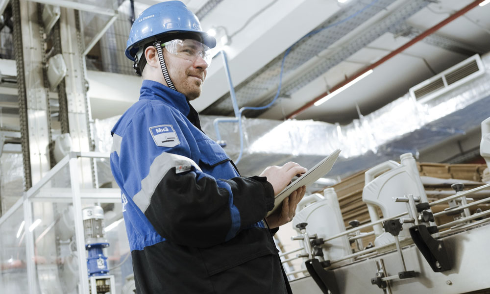 Инновационная защита двигателя: «Газпромнефть‑СМ» запустила производство нового антифриза для китайских автомобилей 