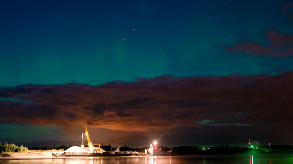 Этой ночью омичи могли полюбоваться полярным сиянием