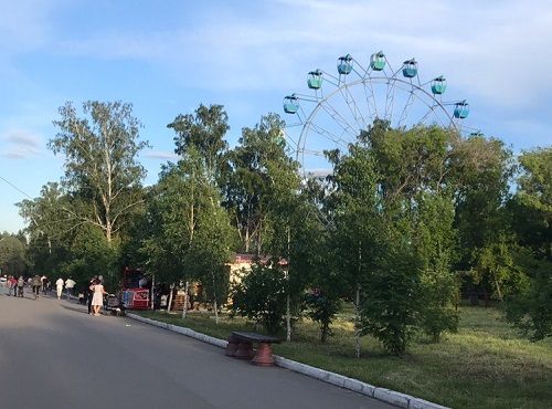 В омском парке 30-летия ВЛКСМ не все аттракционы оказались безопасными