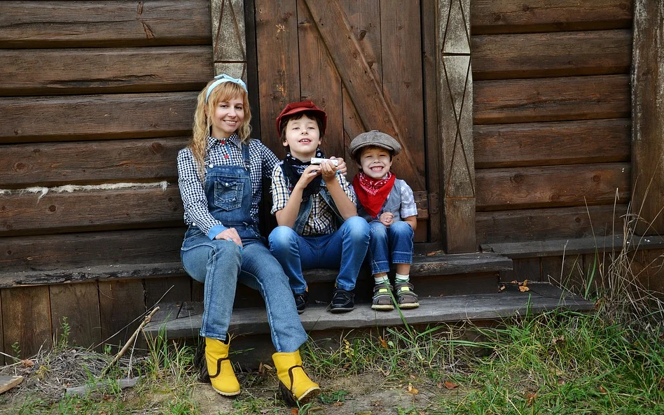 Покинули Омск, но не Омскую область: 22,5 тысячи жителей города переехали в сельские районы