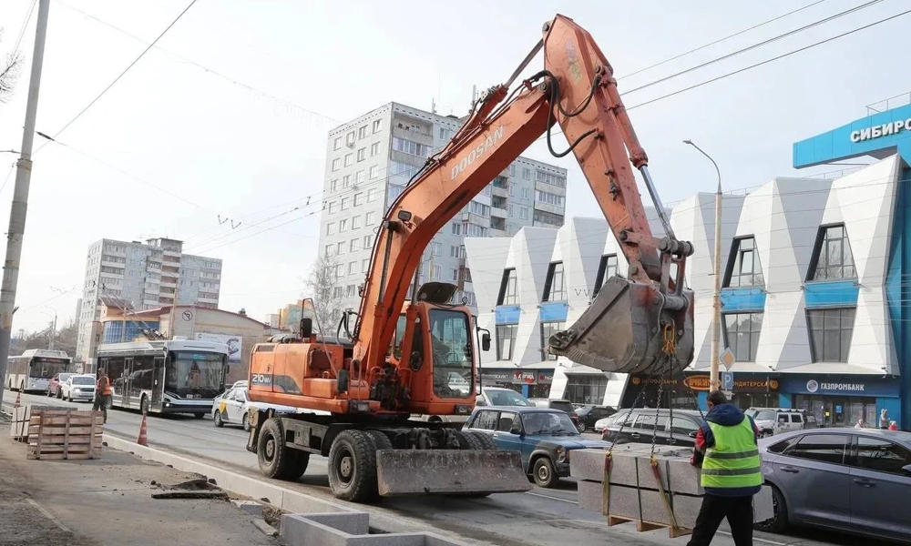 Ремонт улицы Красный Путь в Омске завершат ко Дню города