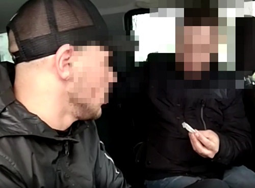 В Омске поймали двух наркодилеров с непогашенными судимостями